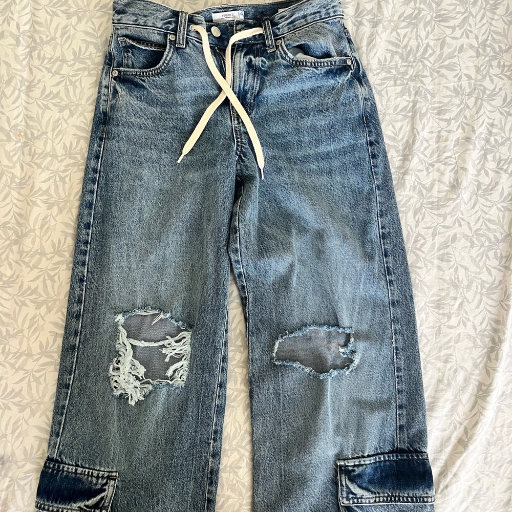 Forever 21 Womens Baggy Ripped Grunge Denim Jeans- W 24